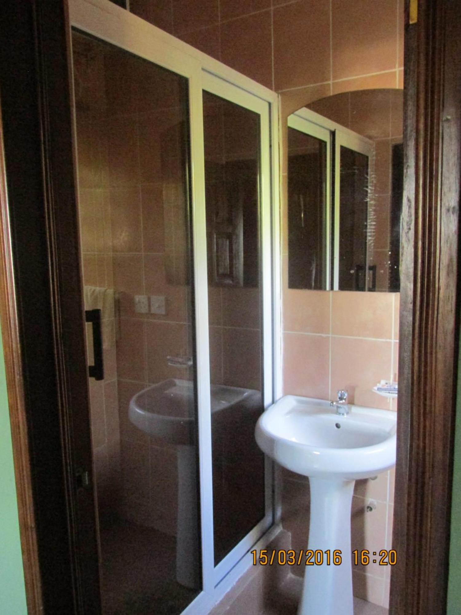 Jamaica Inn Guest House Botianaw エクステリア 写真